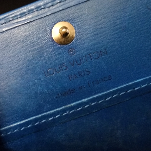 Louis Vuitton Blue Epi Boite Coin Purse - Picture 7 of 8